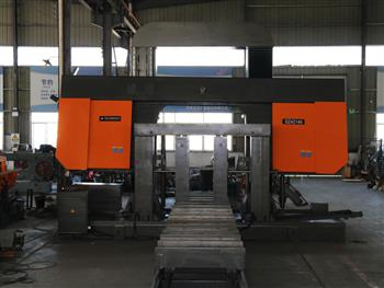 金鋒鋸業(yè)大型龍門臥式帶鋸床花落中核集團